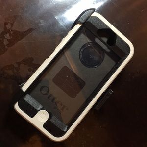BRAND NEW Otterbox for iPhone SE or 5s